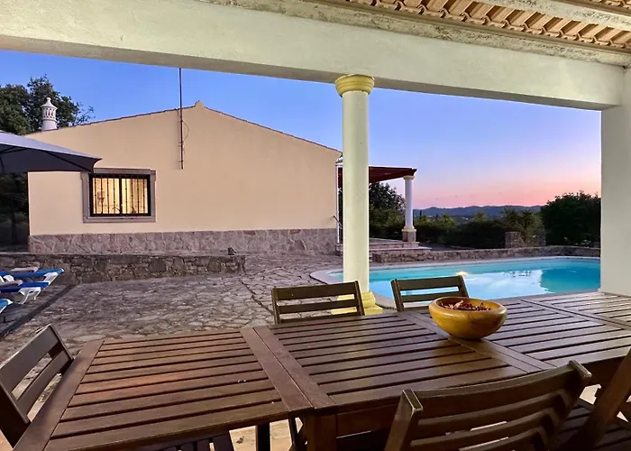 Дом отдыха Portel - Private Pool - 8 Pax - Sao Bras De Alportel Сан-Браш-ди-Алпортел